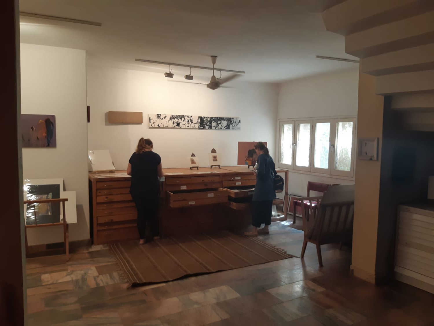 Contact – Dara Art Gallery